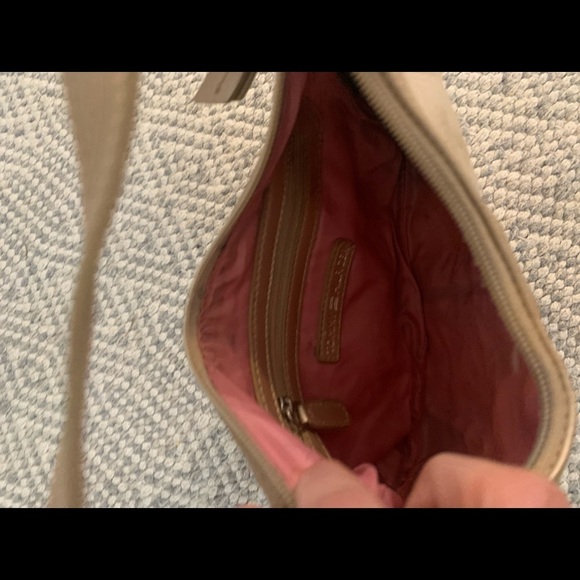 Gold TH Bag - Picture 5 of 6